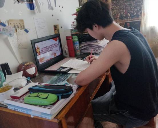 C562E40189E0D499FEAF8B77FAB30A0F